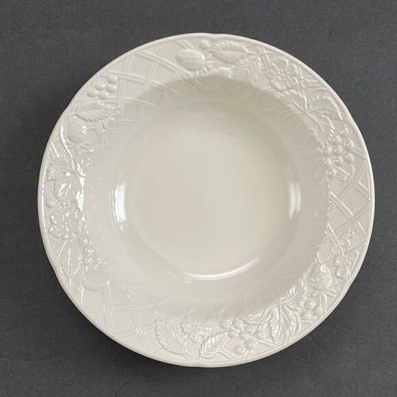 Mikasa English Countryside White 10” Round Vegetable Serving Bowl DISCONTINUED - Picture 3 of 16